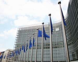 Politico: 22 de lideri UE, inclusiv Nicuşor Dan, îşi exprimă îngrijorarea faţă de politica migratorie a lui Sanchez